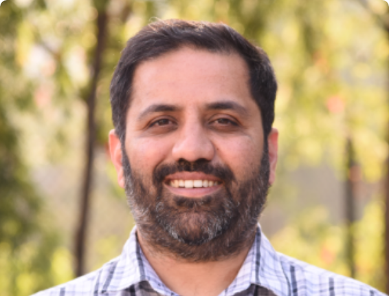 What made Hrishi change from MNC to a Startup